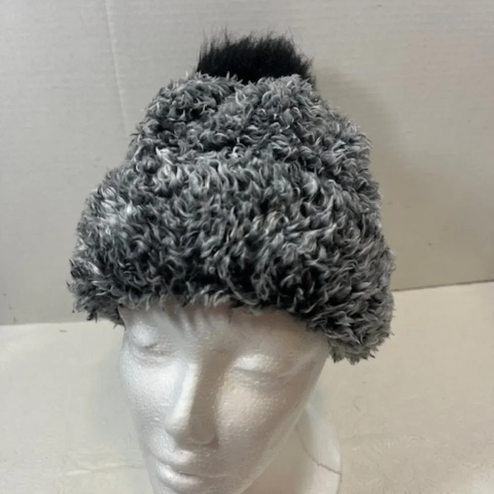 Aeropostale Black White Winter Beanie Hat Black Pom Pom Cotton Lining S/M